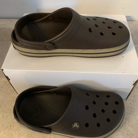 crocs espresso khaki